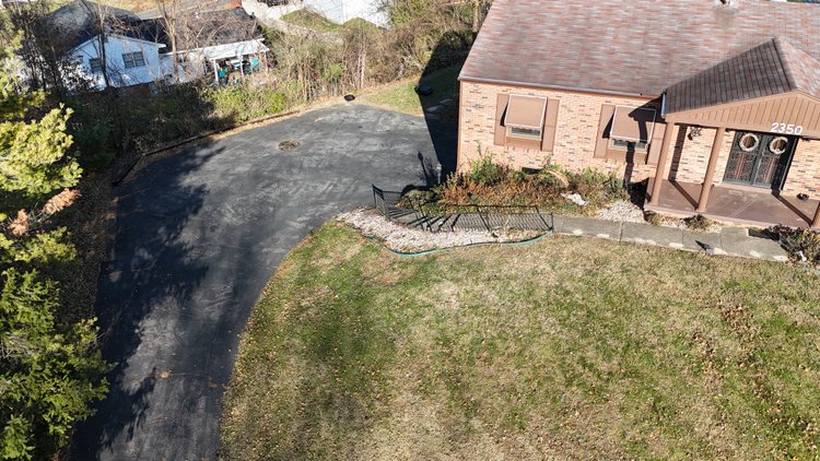 Image for Live Onsite Real Estate Auction with Online Bidding