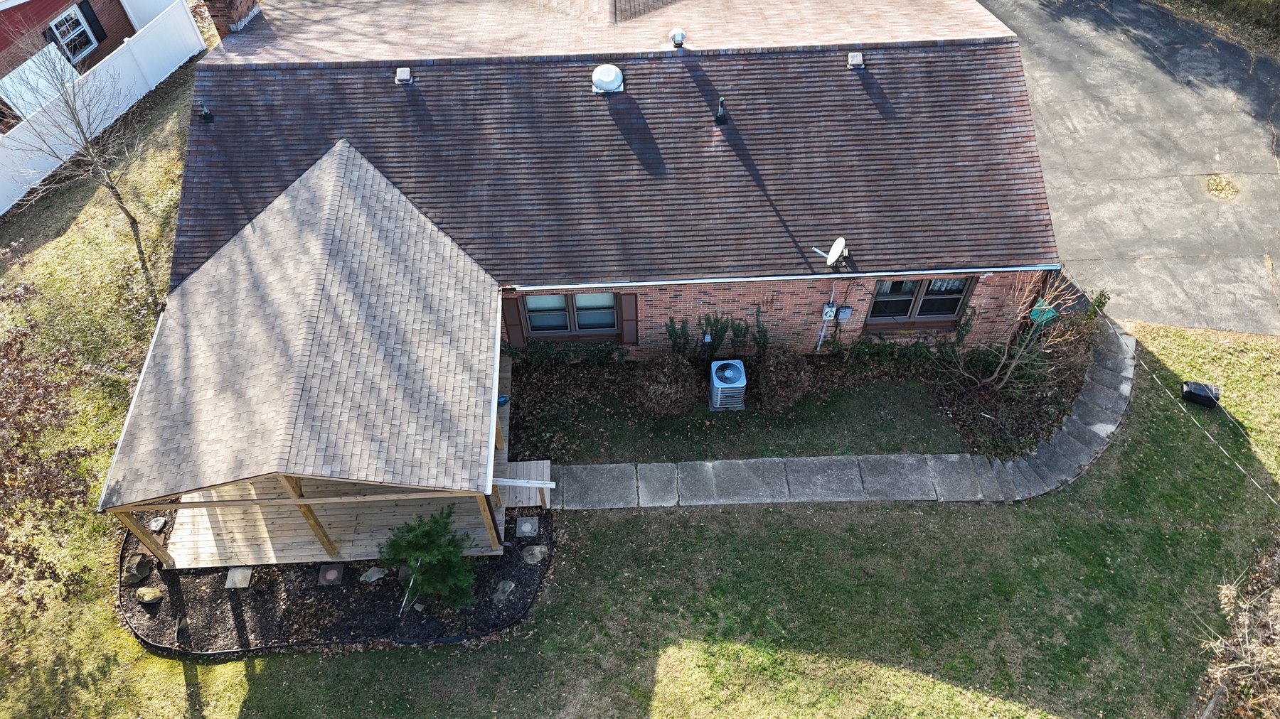 Image for Live Onsite Real Estate Auction with Online Bidding