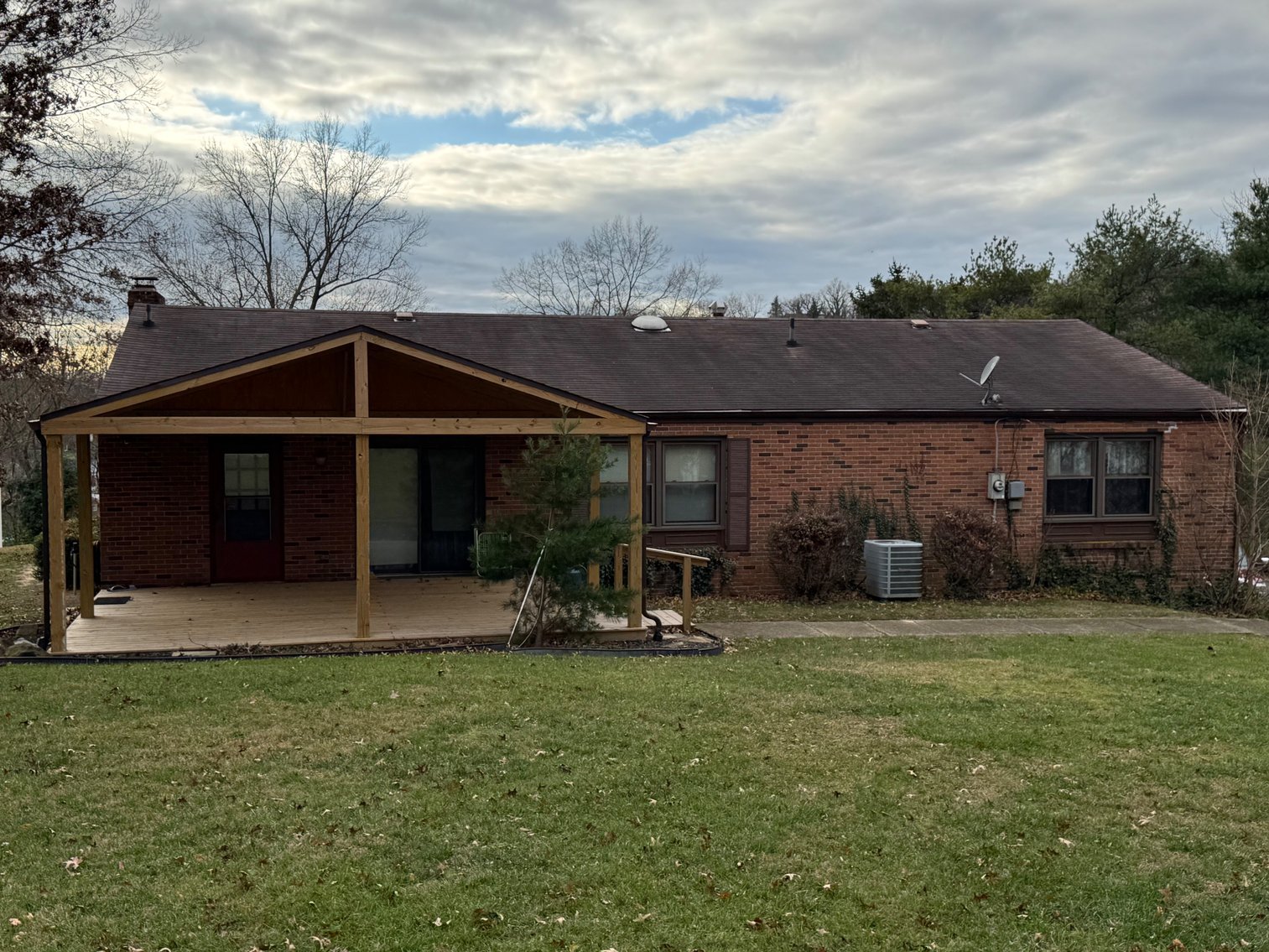 Image for Live Onsite Real Estate Auction with Online Bidding