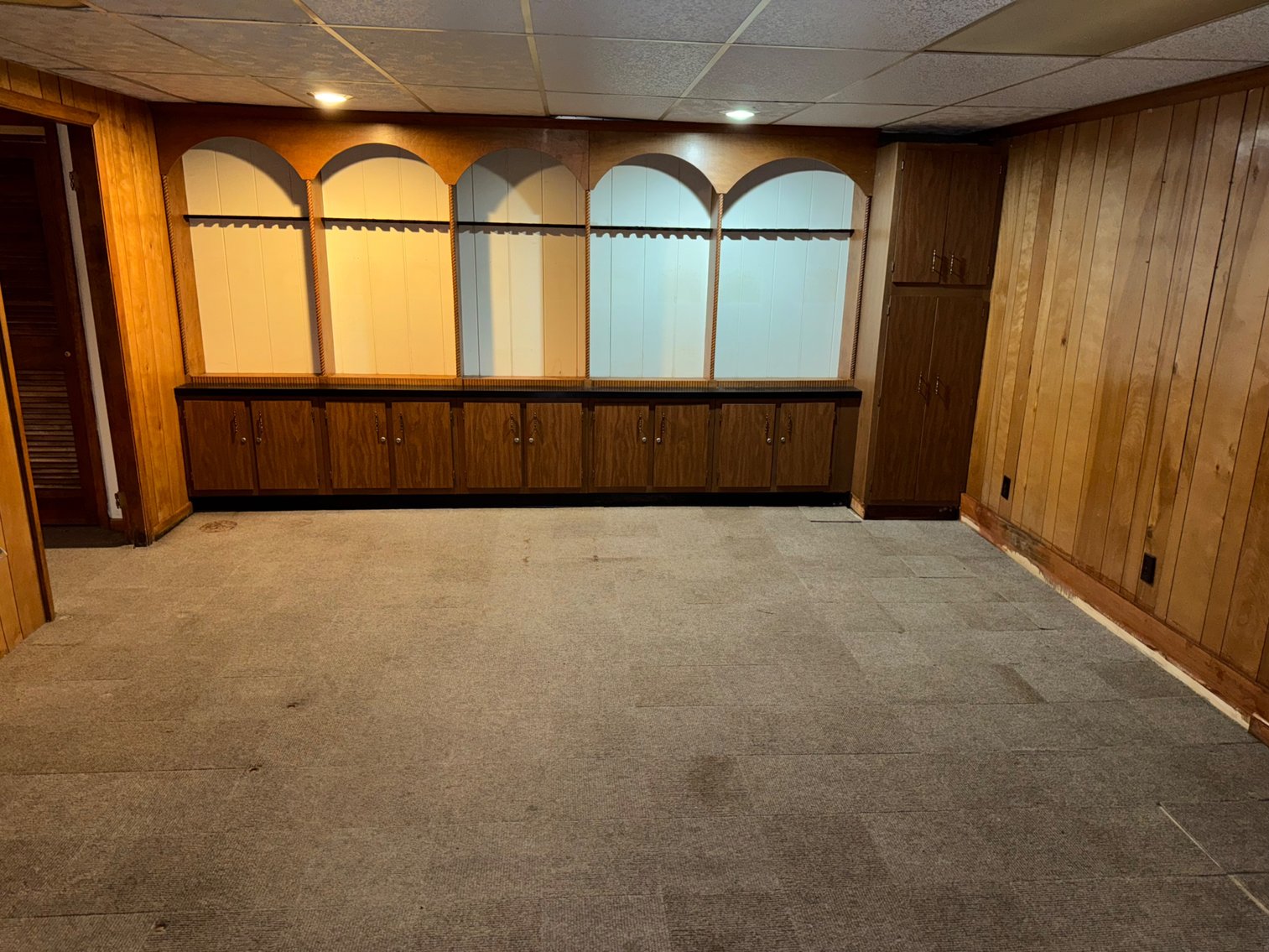 Image for Live Onsite Real Estate Auction with Online Bidding