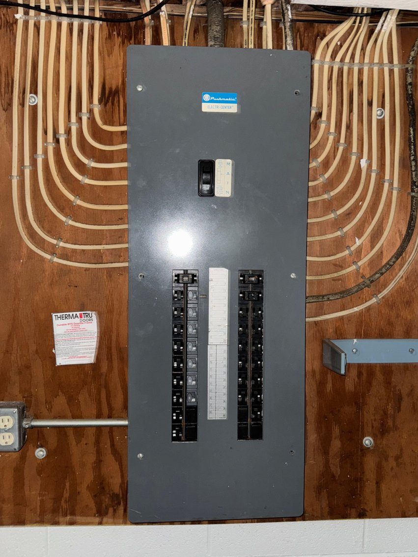 Image for Live Onsite Real Estate Auction with Online Bidding