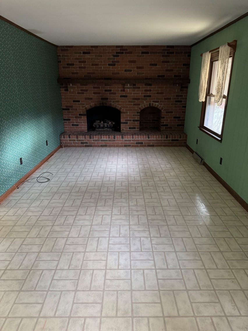 Image for Live Onsite Real Estate Auction with Online Bidding