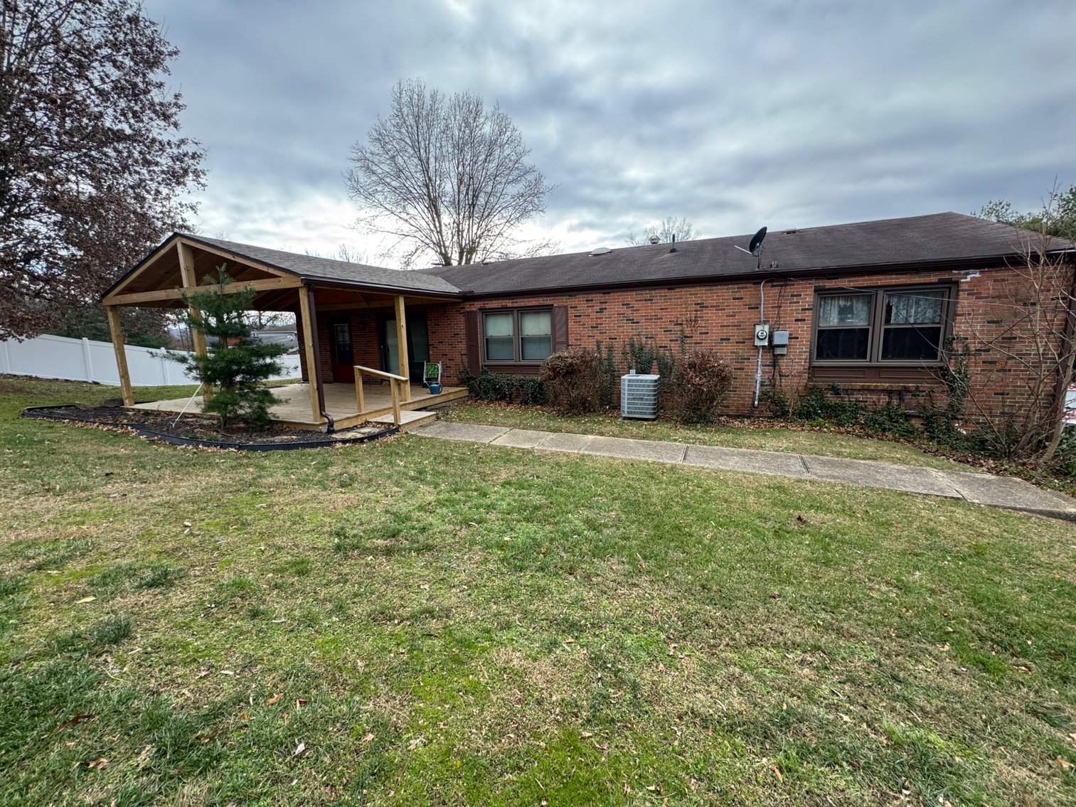 Image for Live Onsite Real Estate Auction with Online Bidding