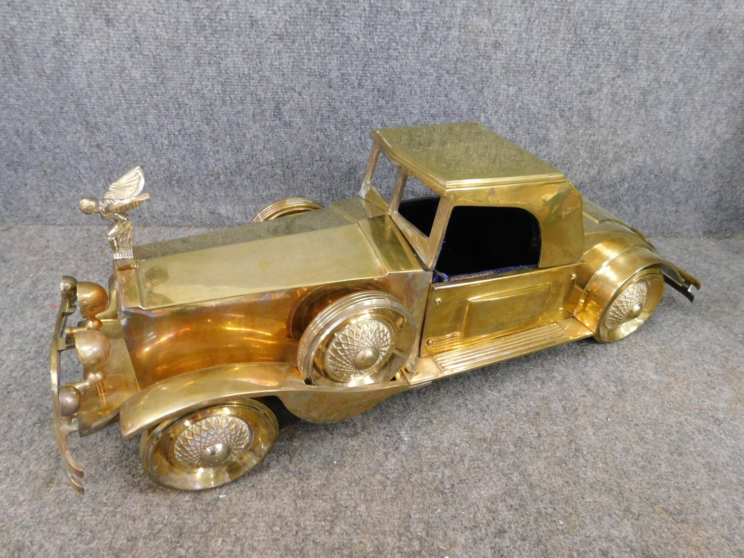 Image for Absolute Online Auction #2054