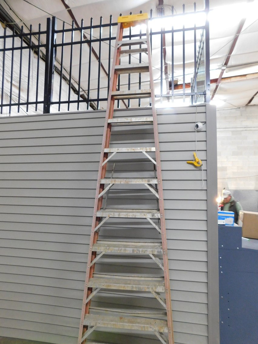 Image for Absolute Online Auction #2060