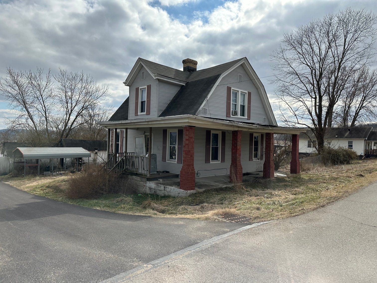 Image for Live Onsite Real Estate Auction with Online Bidding