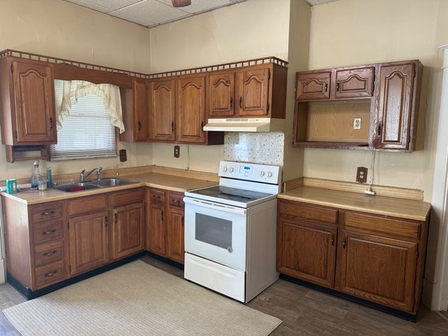 Image for Live Onsite Real Estate Auction with Online Bidding