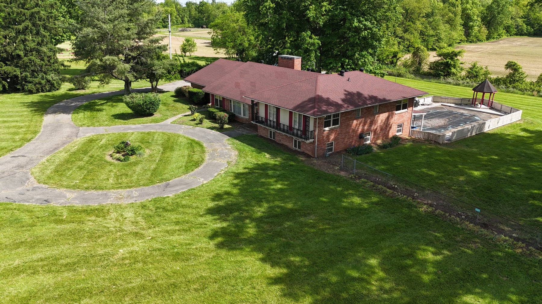 Image for Live Onsite Real Estate Auction with Online Bidding