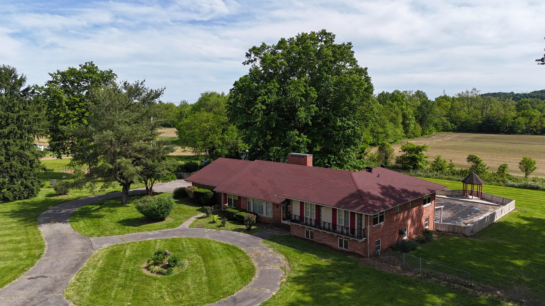 Image for Live Onsite Real Estate Auction with Online Bidding