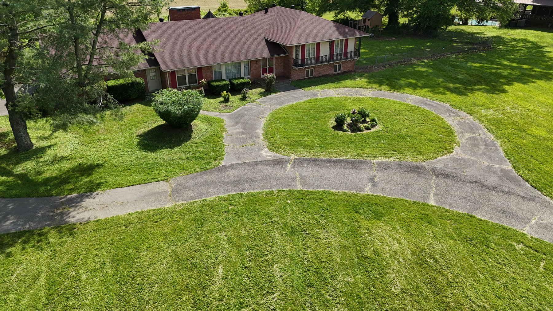 Image for Live Onsite Real Estate Auction with Online Bidding