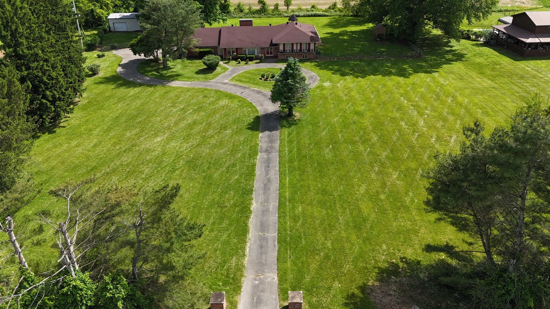 Image for Live Onsite Real Estate Auction with Online Bidding