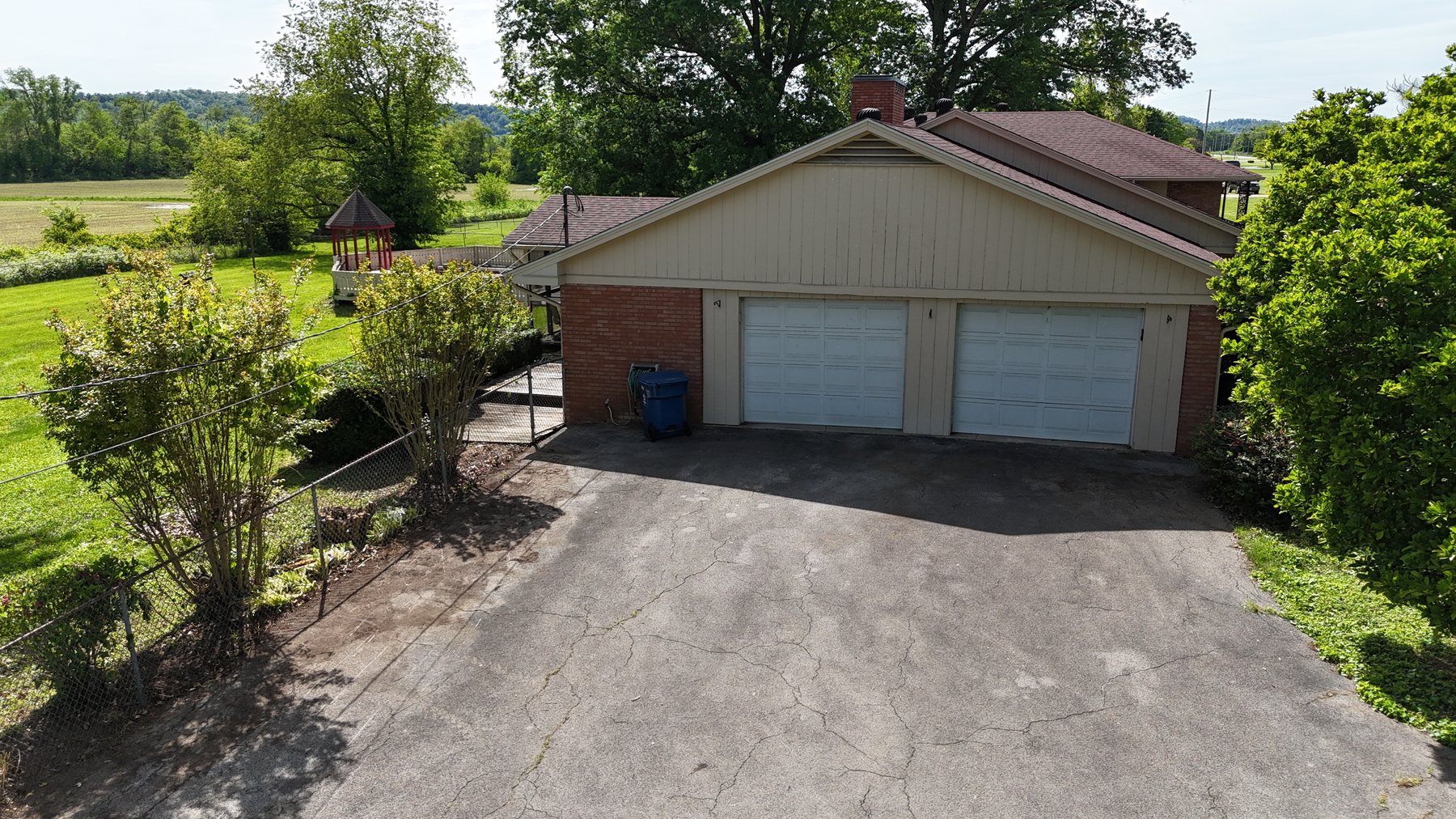 Image for Live Onsite Real Estate Auction with Online Bidding