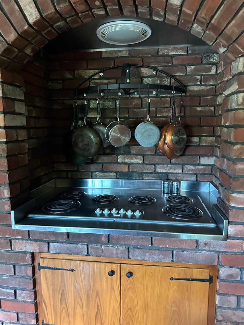 Image for Live Onsite Real Estate Auction with Online Bidding