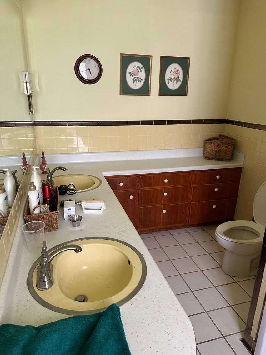 Image for Live Onsite Real Estate Auction with Online Bidding