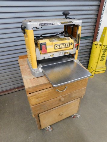 Image for Absolute Online Auction #2107