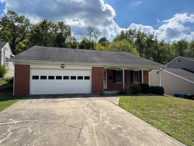 Image for Live Onsite Real Estate Auction with Online Bidding