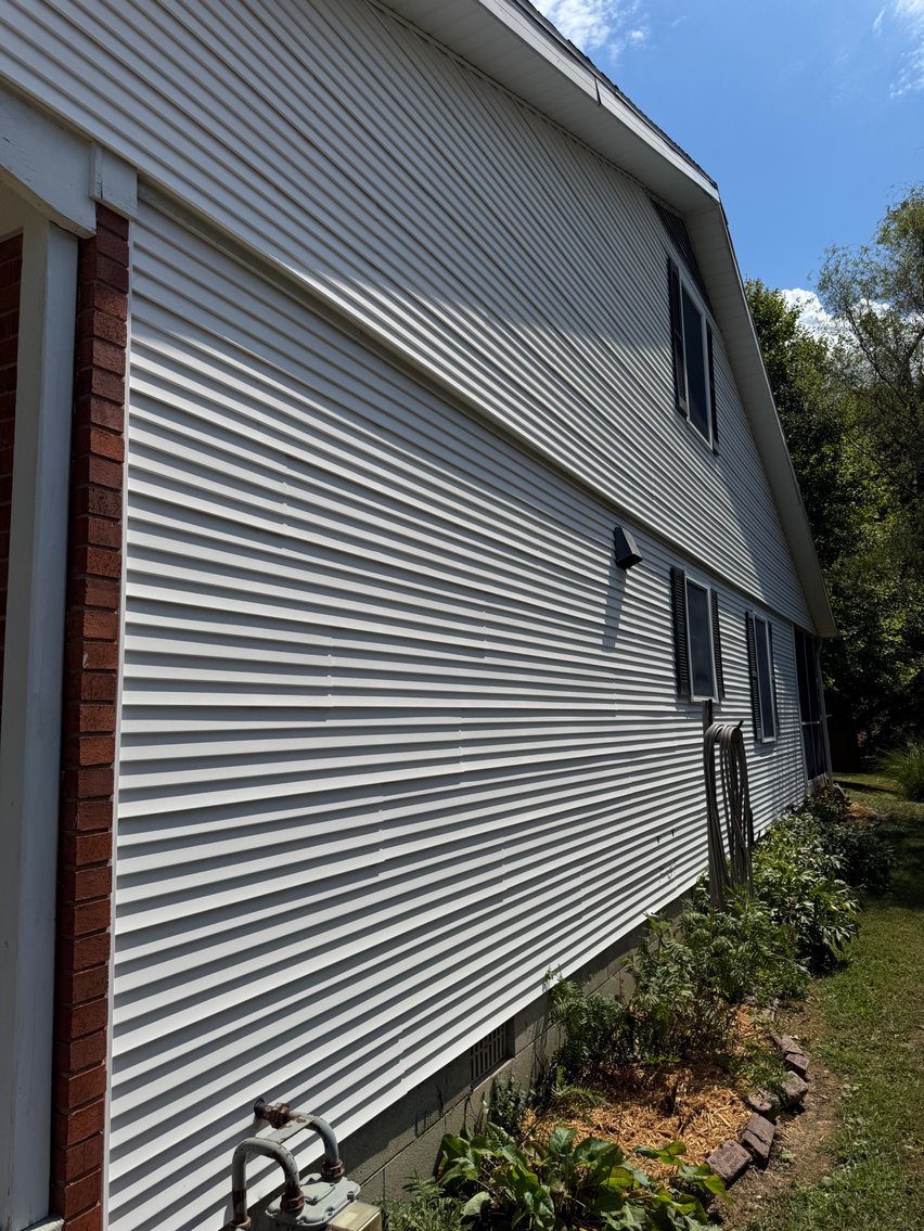 Image for Live Onsite Real Estate Auction with Online Bidding