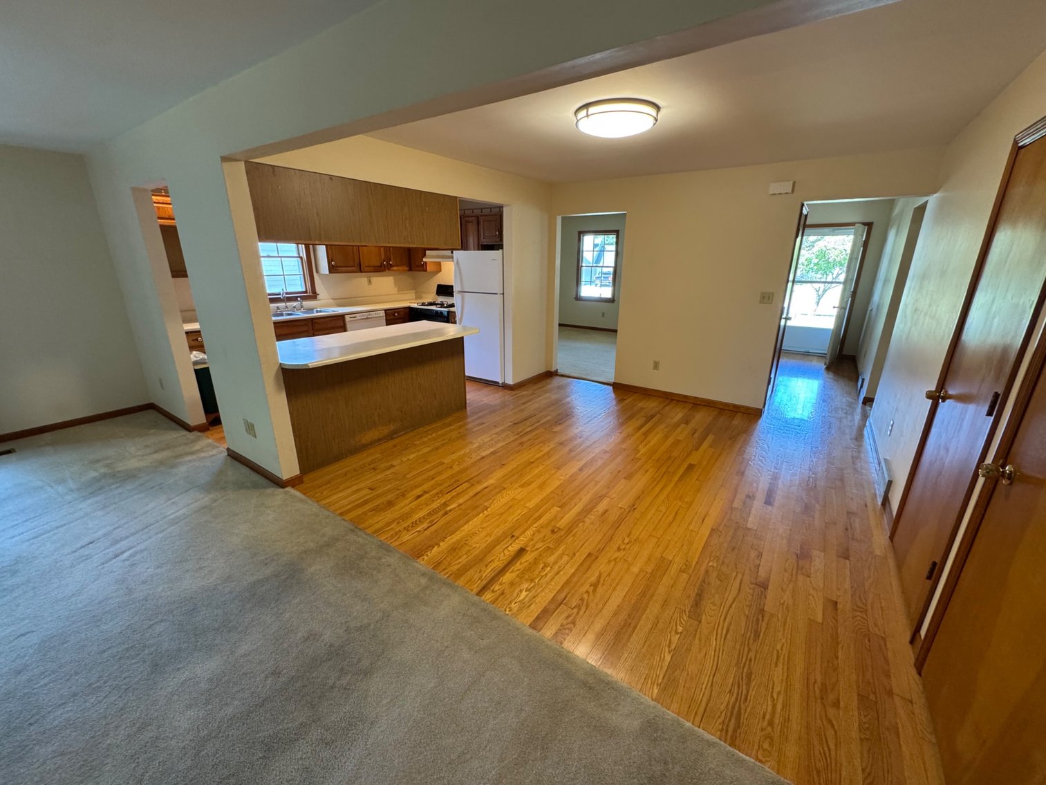 Image for Live Onsite Real Estate Auction with Online Bidding