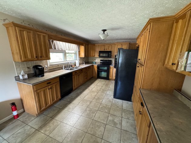 Image for Live Onsite Real Estate Auction with Online Bidding