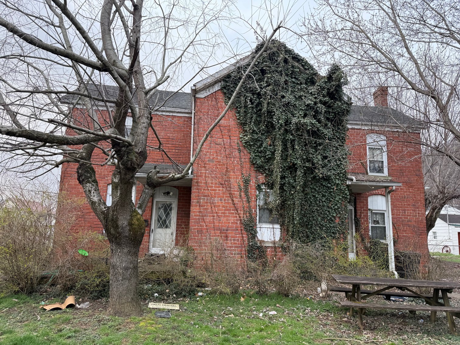 Image for Live Onsite Real Estate Auction with Online Bidding