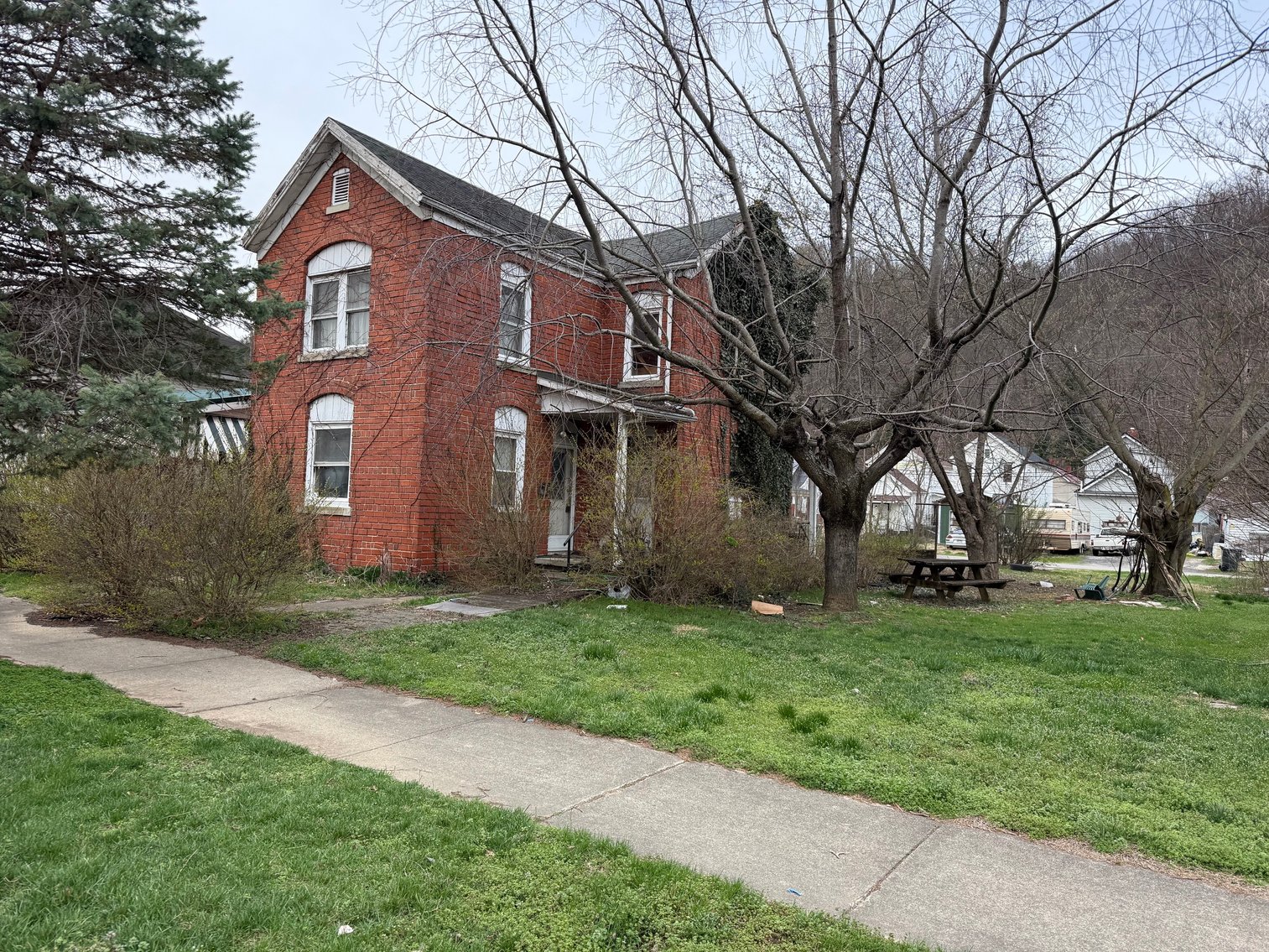 Image for Live Onsite Real Estate Auction with Online Bidding