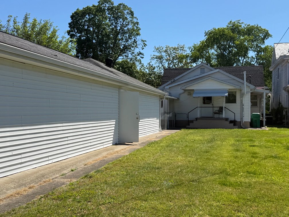 Image for Live Onsite Real Estate Auction with Online Bidding