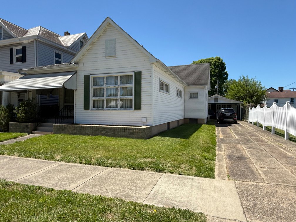 Image for Live Onsite Real Estate Auction with Online Bidding