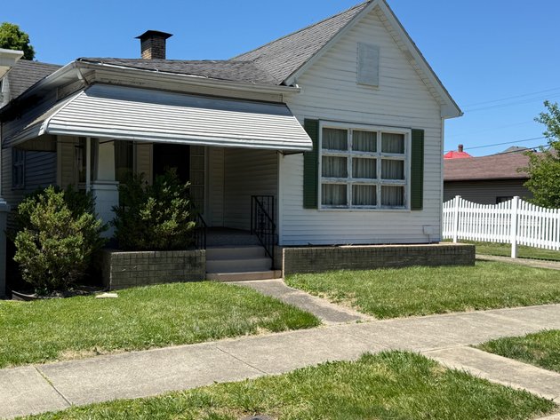 Image for Live Onsite Real Estate Auction with Online Bidding