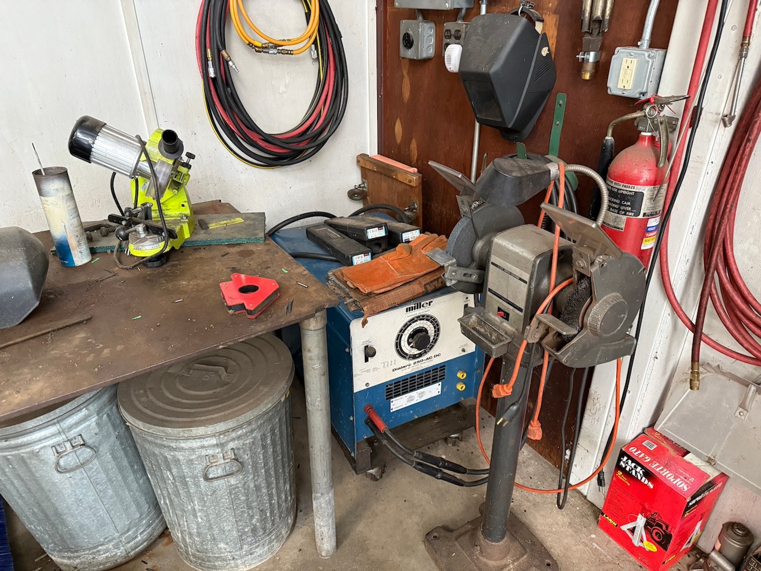 Image for Merrill WI *** Live Auction Kubota Tractor w/Backhoe, Tools, Guns, ATV,  Home Contents, Sporting Goods!