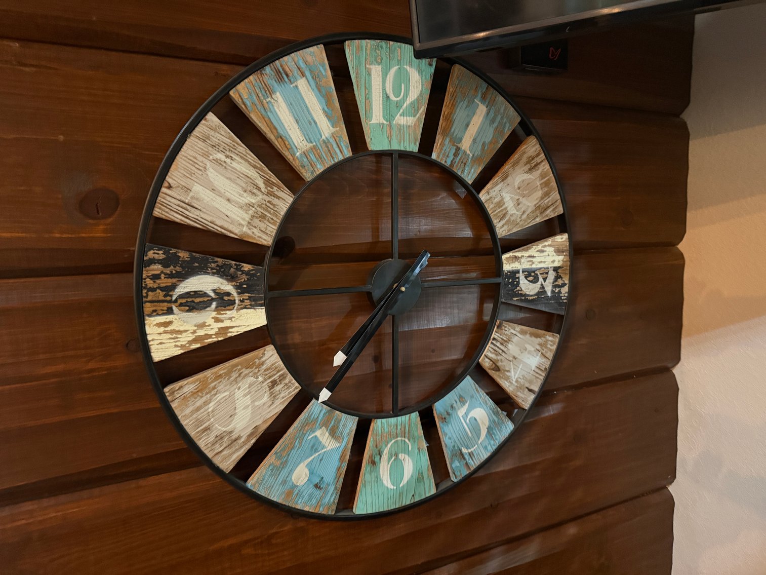 Image for Minocqua, WI *** SUV, Truck, Skid Steer, Snowmobiles, UTV, Tools, Home Contents, Travel Trailer & More!