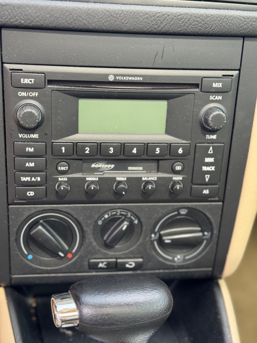 Image for 2004 Volkswagen Jetta GLS