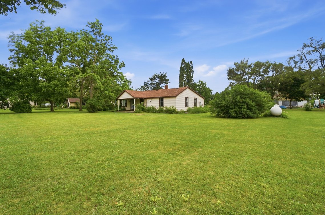 Image for 20 Quarry Lane, Luckey Ohio 43443