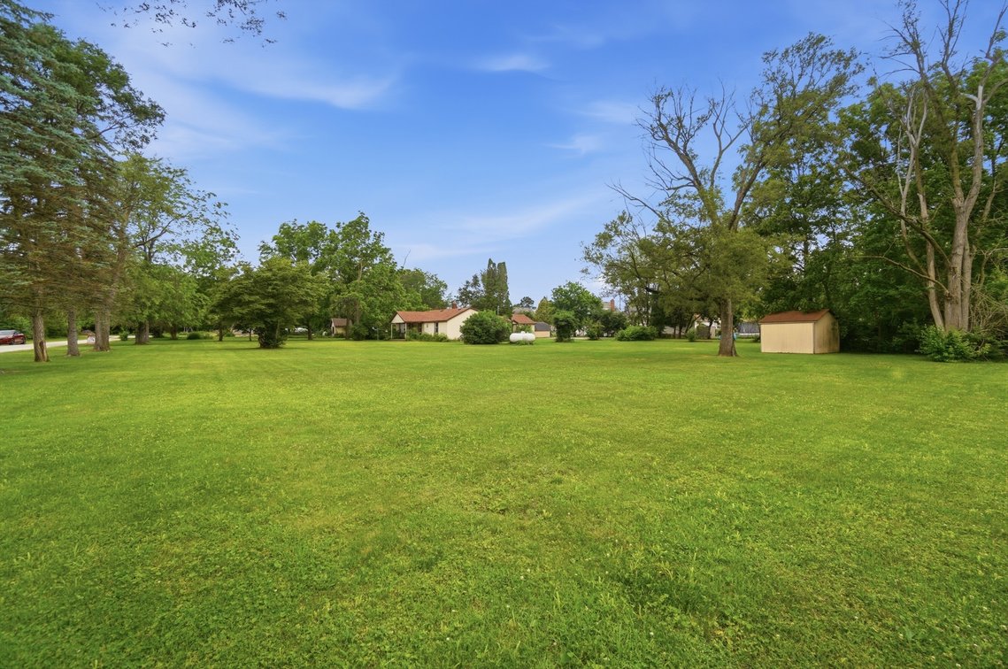 Image for 20 Quarry Lane, Luckey Ohio 43443