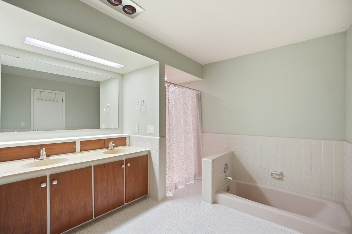 Image for 1005 Oak Park Dr, Toledo, OH 43617