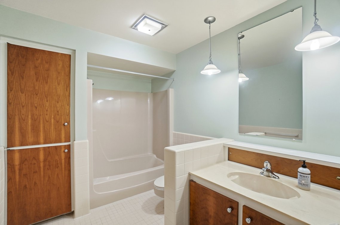 Image for 1005 Oak Park Dr, Toledo, OH 43617