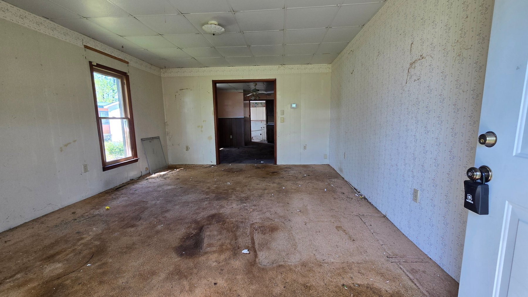 Image for ONLINE ONLY AUCTION: Charming Fixer-Upper with Endless Potential in Sesser!