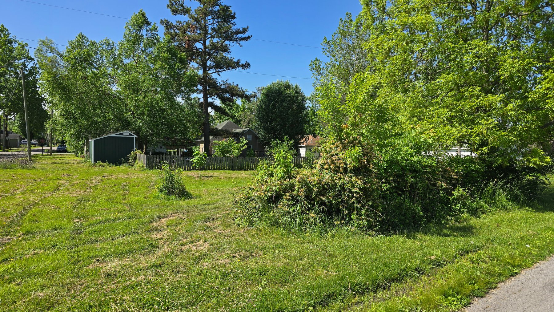 Image for Ready for Your Magic Touch: Herrin Home at Online Auction