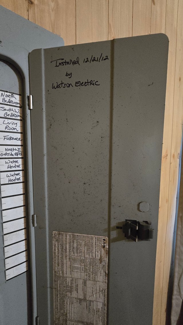 Image for Ready for Your Magic Touch: Herrin Home at Online Auction