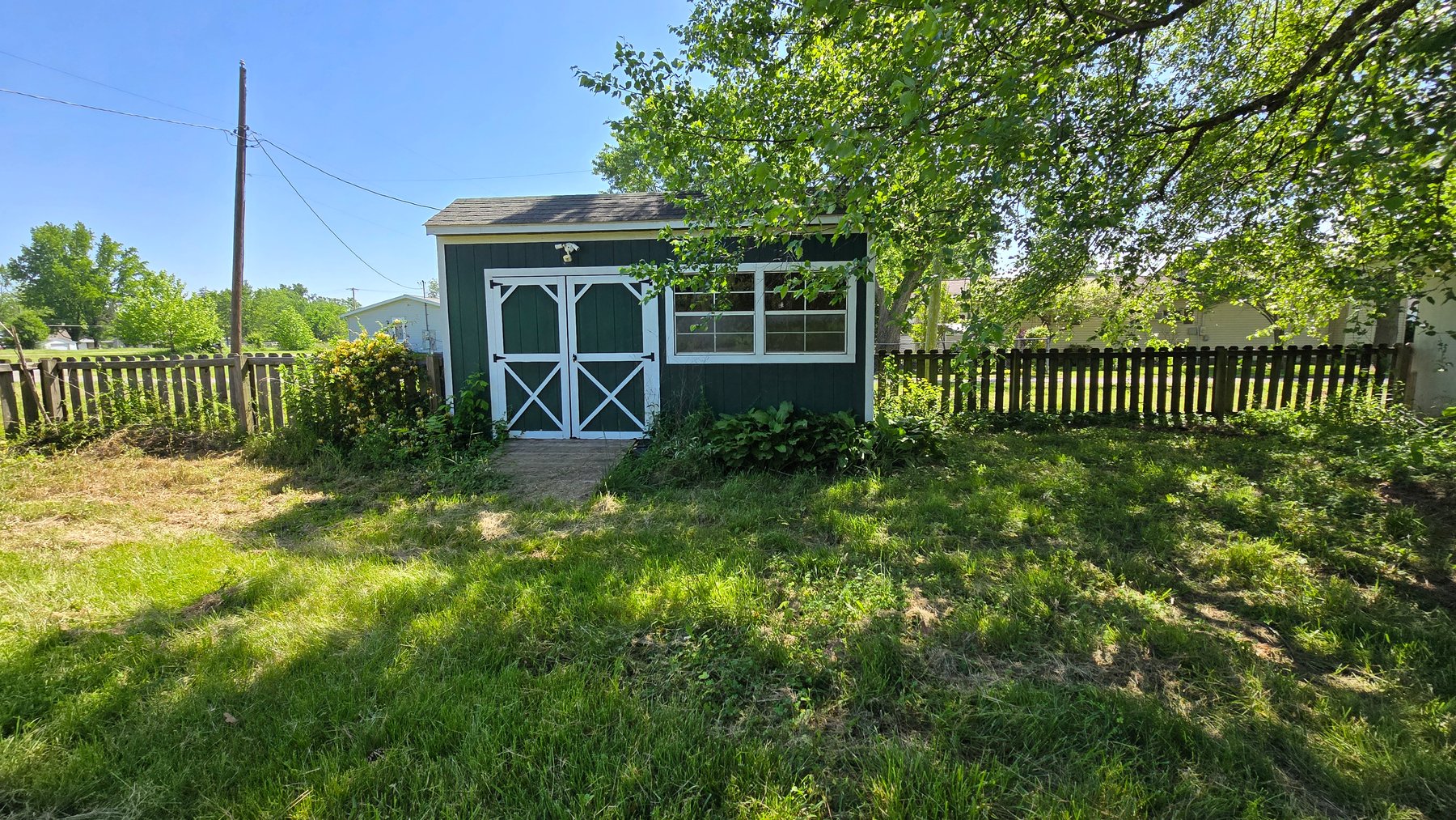 Image for Ready for Your Magic Touch: Herrin Home at Online Auction