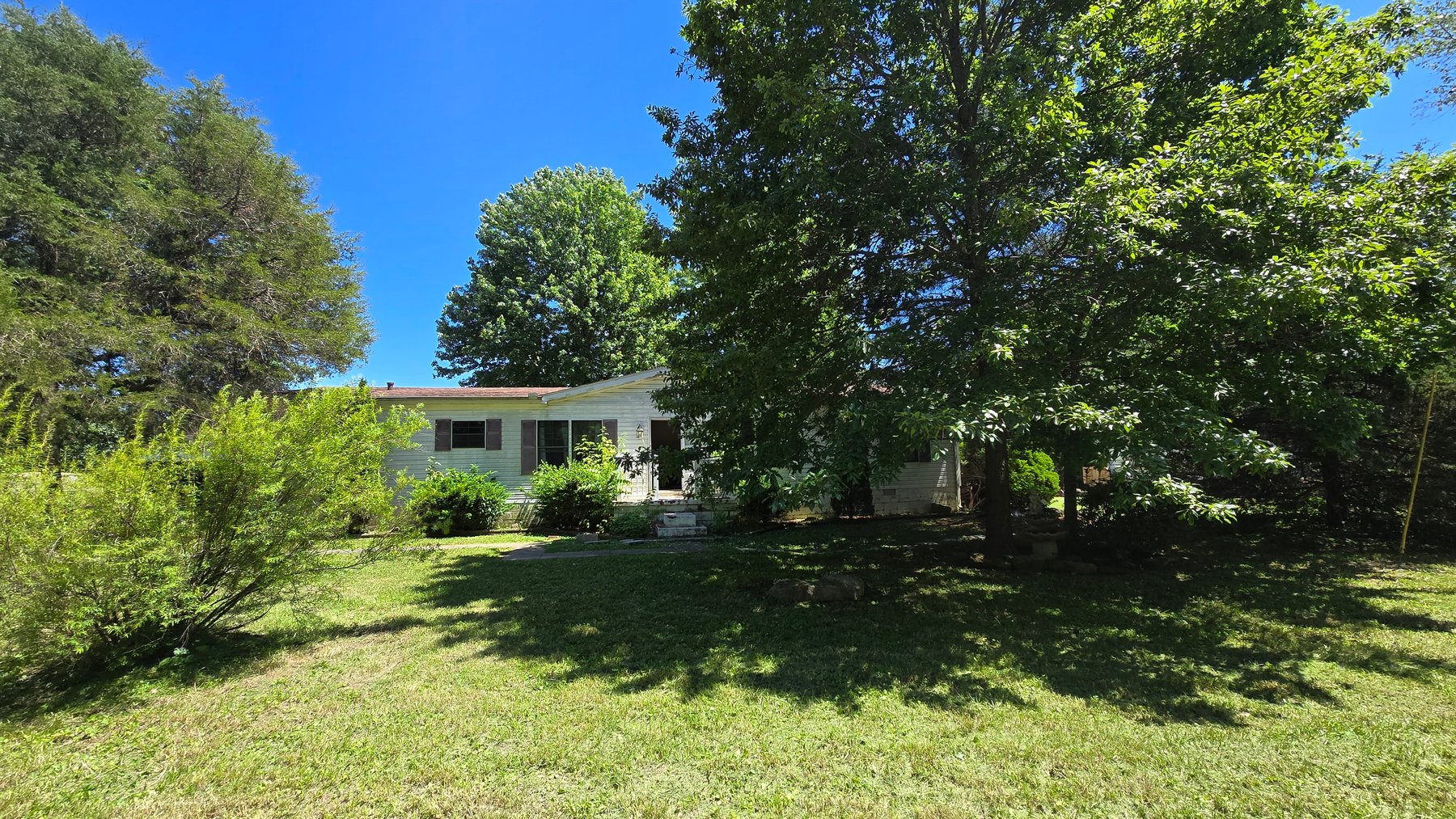 Image for Peaceful Country Living with Privacy and Space