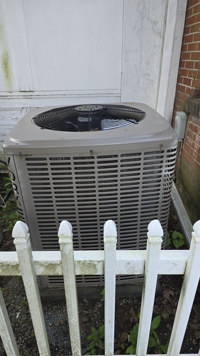 Image for Historic 2-Story Sears Home -- Online Real Estate Auction