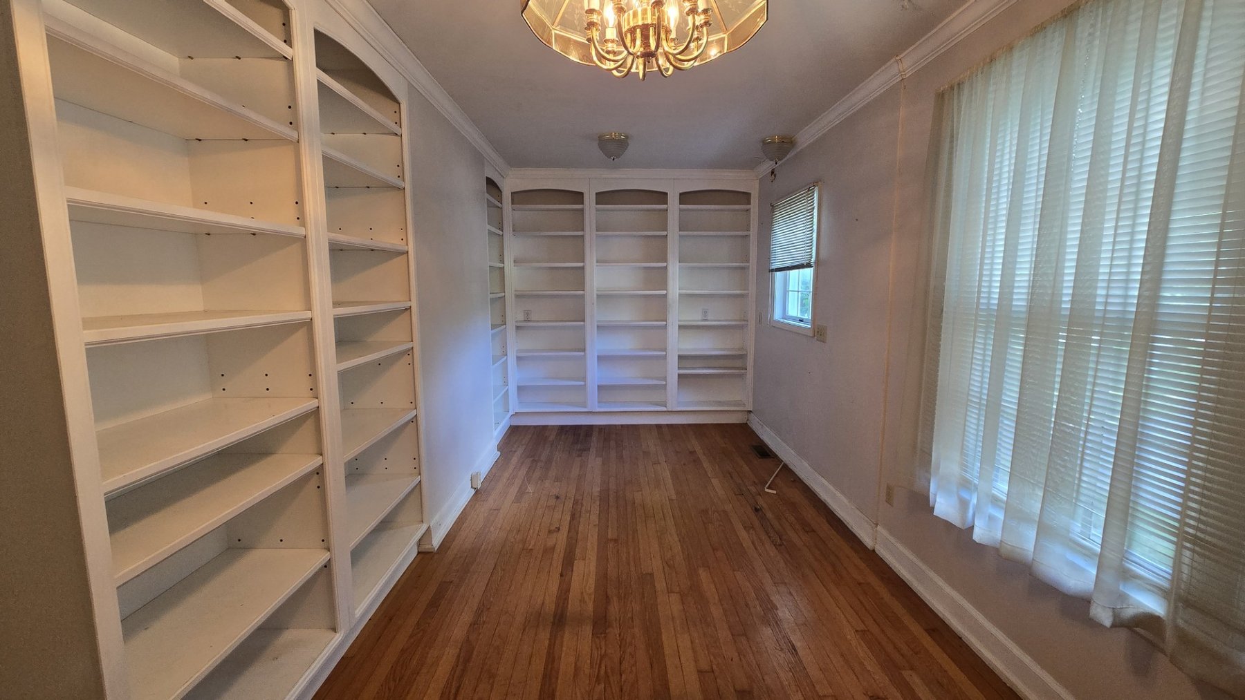 Image for Historic 2-Story Sears Home -- Online Real Estate Auction