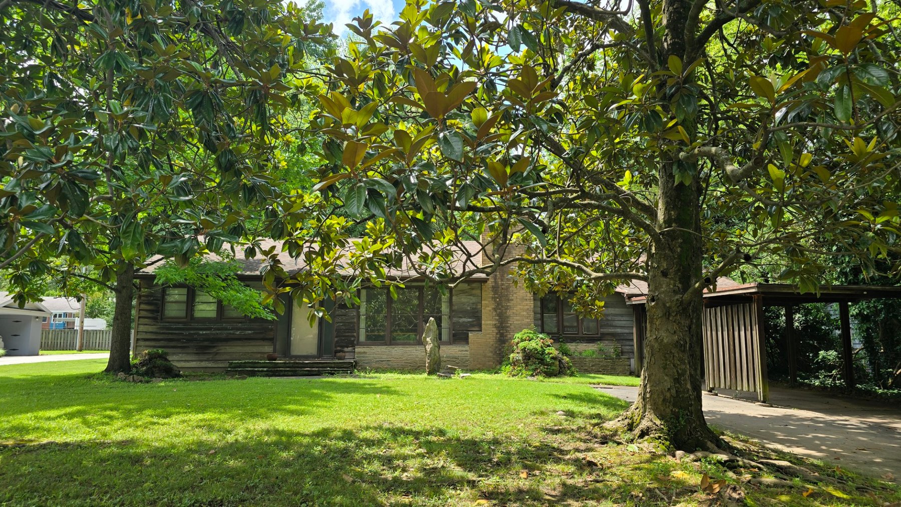 Image for Mid-Century Modern Home Ready for New Owner at Auction