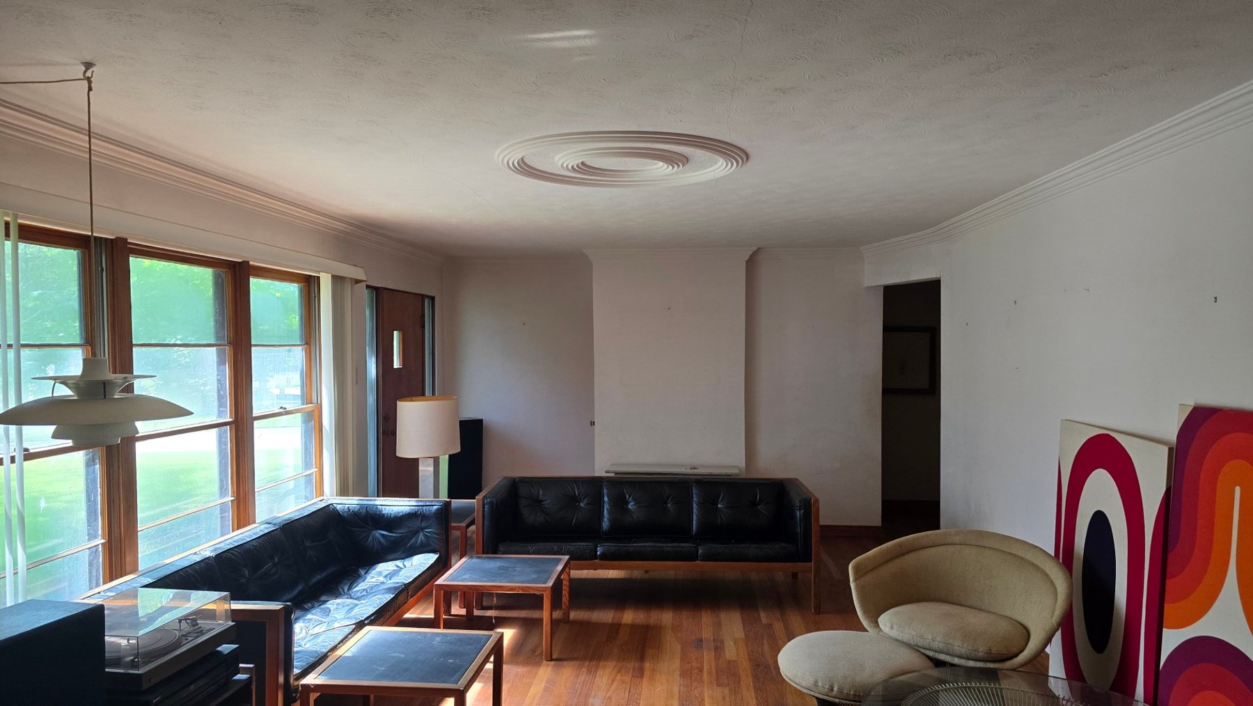 Image for Mid-Century Modern Home Ready for New Owner at Auction