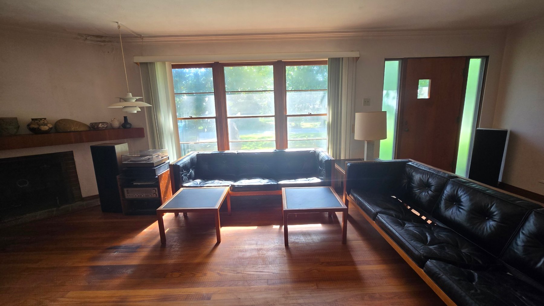 Image for Mid-Century Modern Home Ready for New Owner at Auction