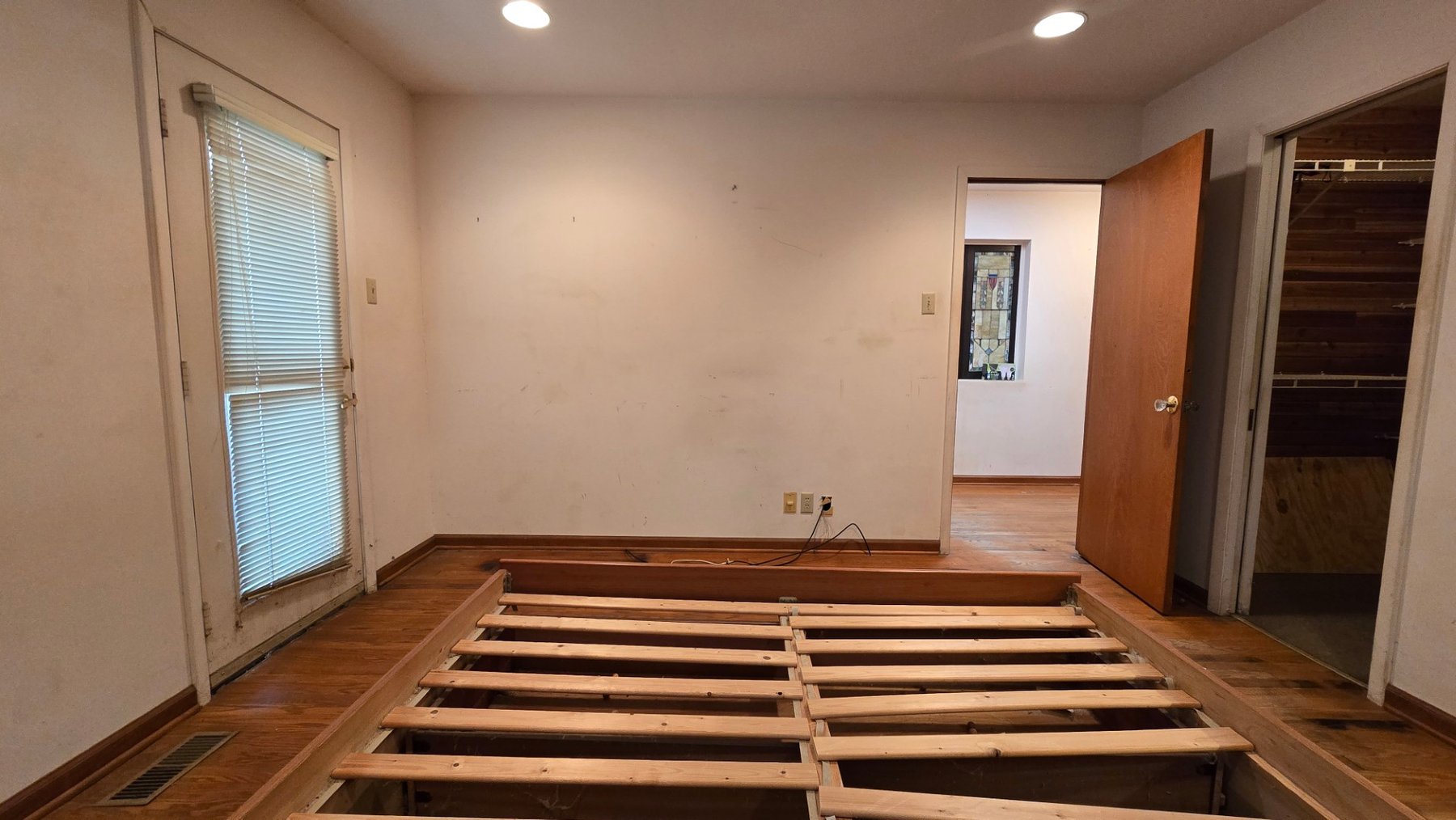 Image for Mid-Century Modern Home Ready for New Owner at Auction