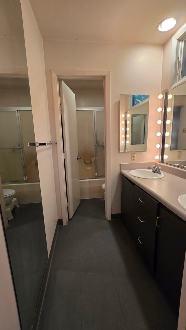 Image for Mid-Century Modern Home Ready for New Owner at Auction