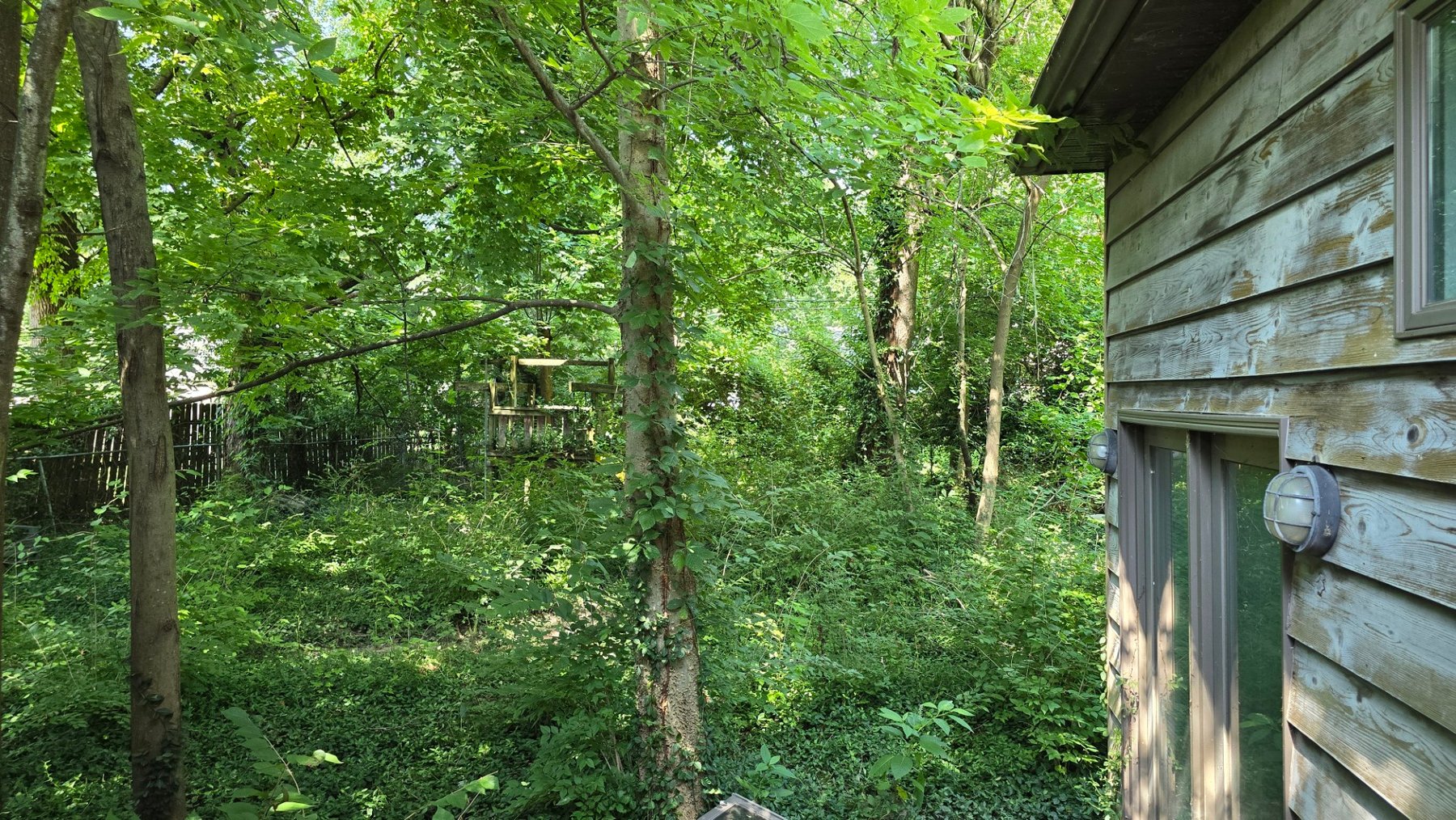 Image for Mid-Century Modern Home Ready for New Owner at Auction