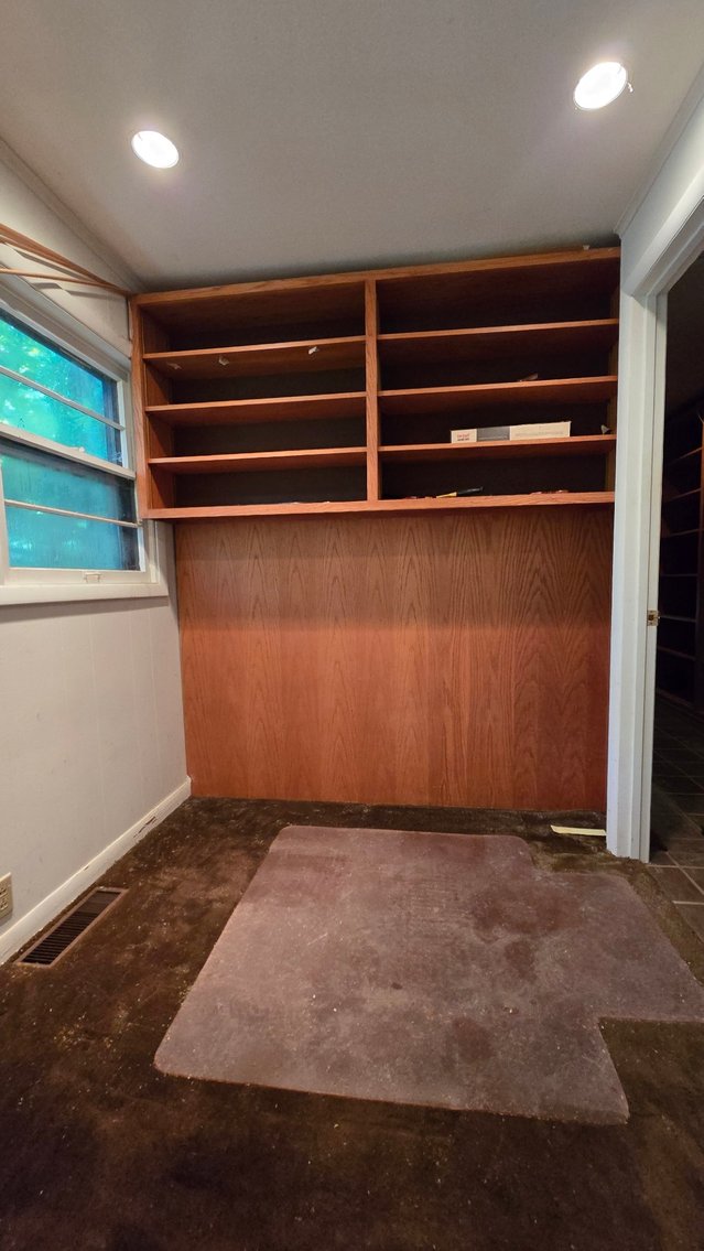 Image for Mid-Century Modern Home Ready for New Owner at Auction