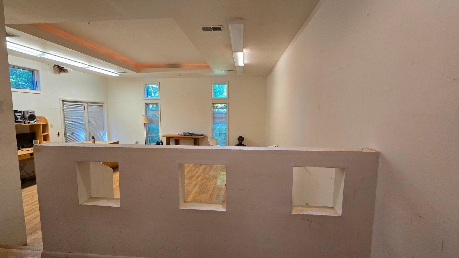 Image for Mid-Century Modern Home Ready for New Owner at Auction